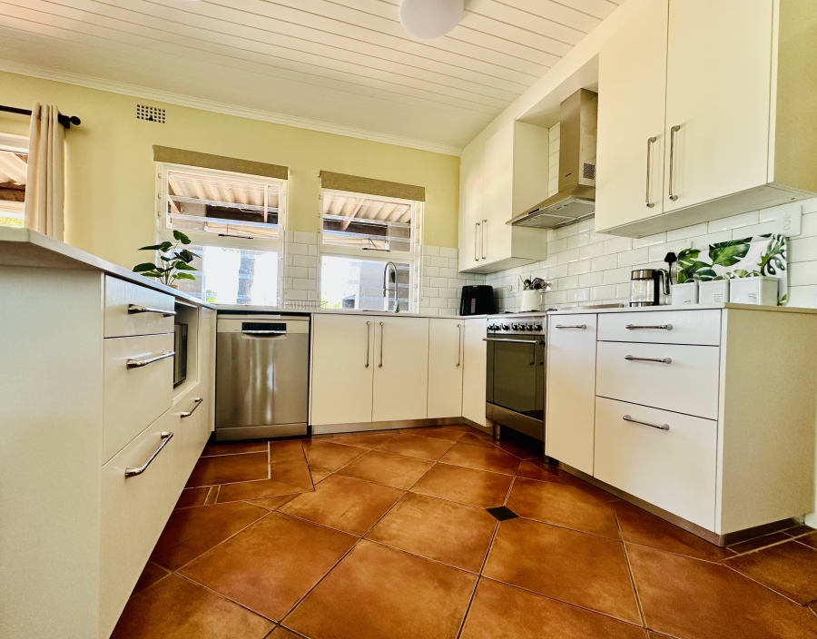 4 Bedroom Property for Sale in Fisherhaven Western Cape